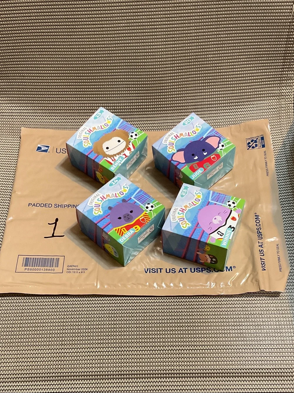 Squishmallows Mini Surprise Pack - Teal, Purple, Blue, Pink #1 - Picture 1 of 1
